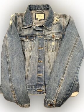 Forever 21 Light Wash Distressed Denim Trucker Jacket